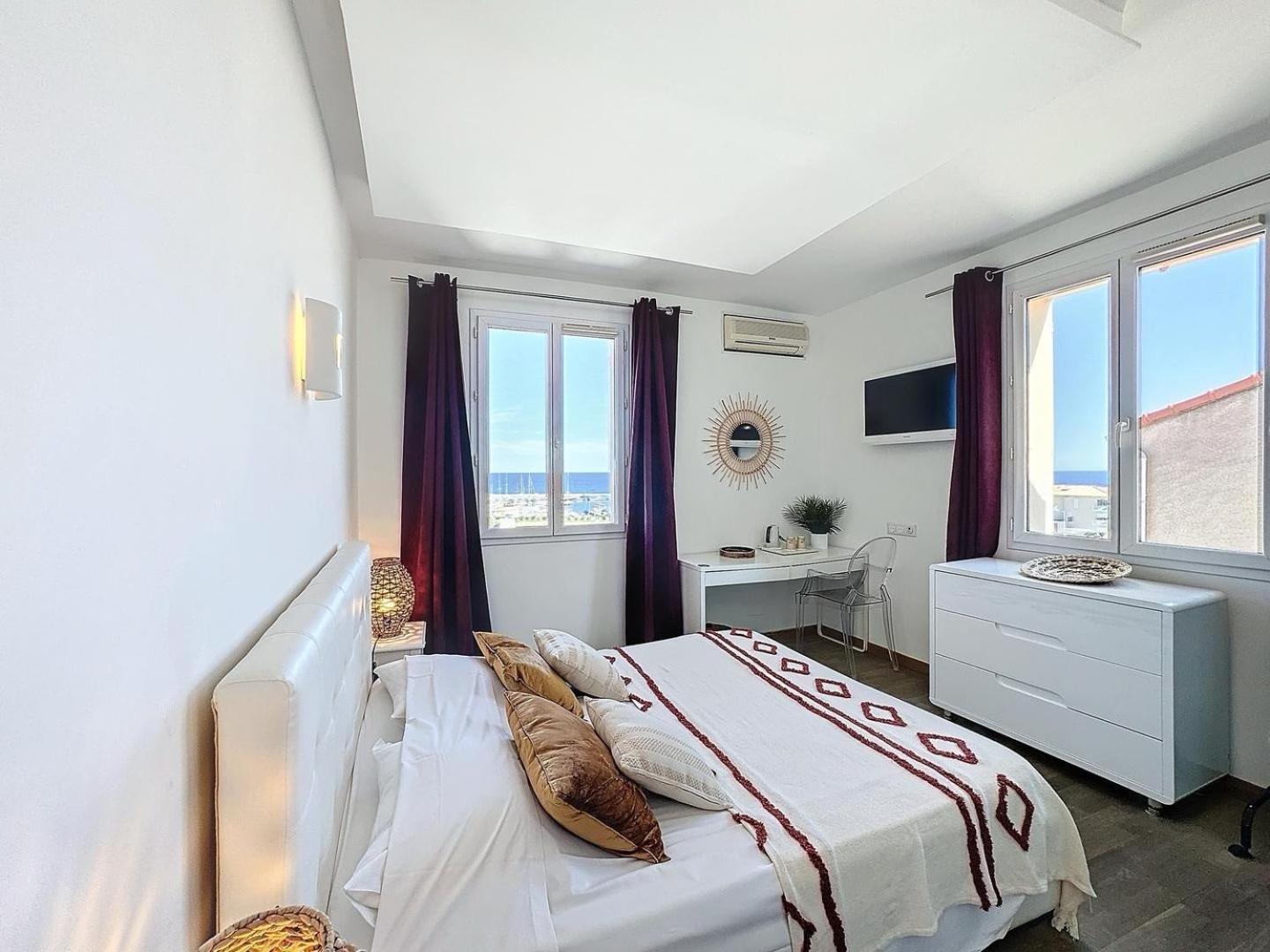 Hotel Les 3 Terrasses Sari-Solenzara Eksteriør billede