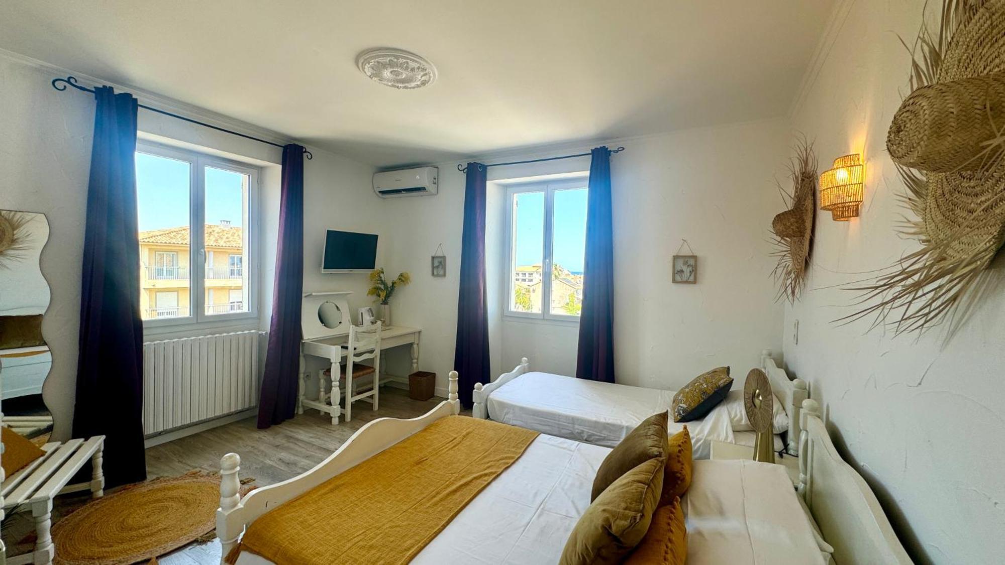 Hotel Les 3 Terrasses Sari-Solenzara Eksteriør billede