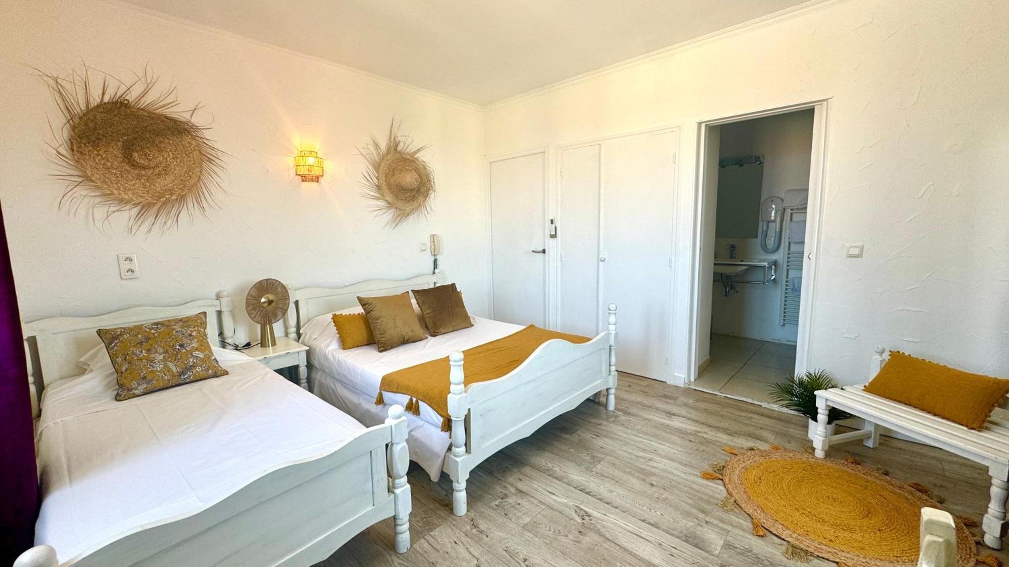 Hotel Les 3 Terrasses Sari-Solenzara Eksteriør billede